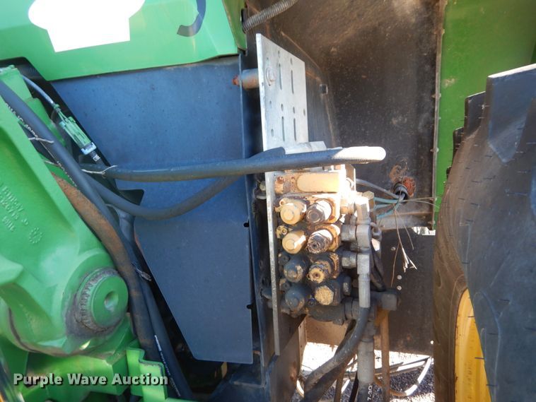 image for item GC9433 2000 John Deere 7210 tractor