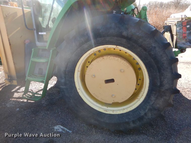 image for item GC9433 2000 John Deere 7210 tractor