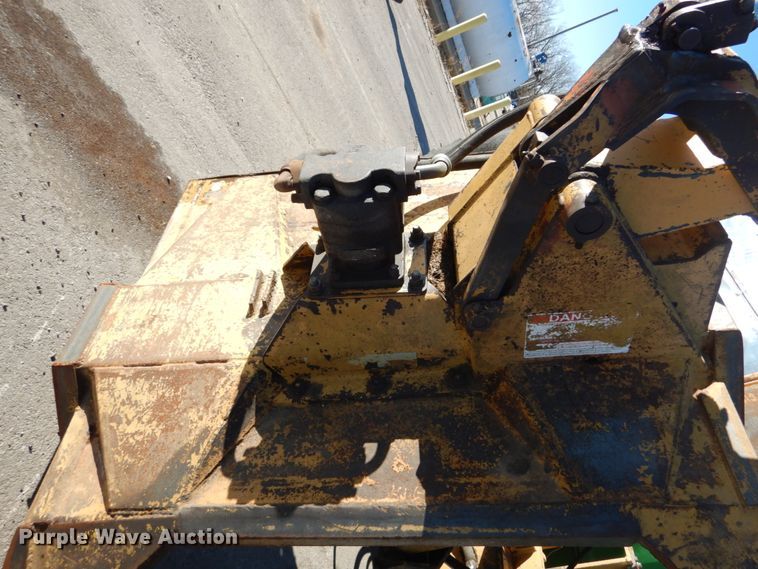 image for item GC9434 2000 John Deere 7210 tractor