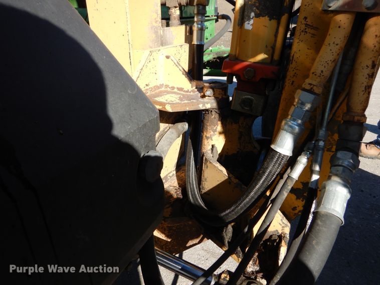 image for item GC9434 2000 John Deere 7210 tractor