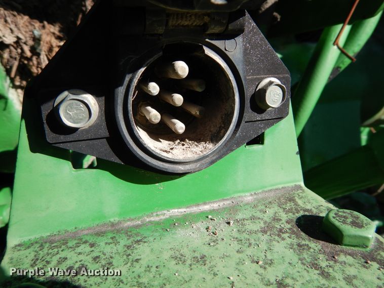 image for item GC9434 2000 John Deere 7210 tractor