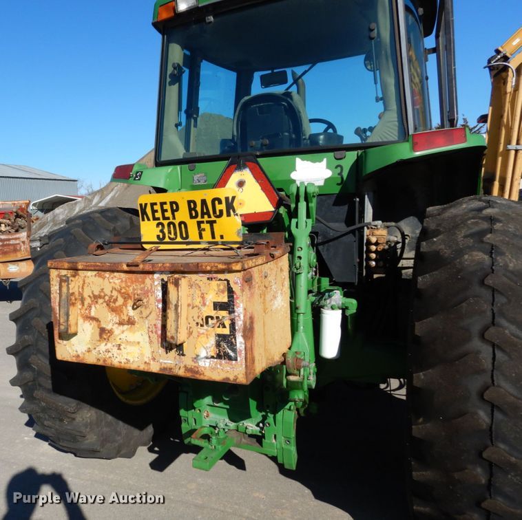 image for item GC9434 2000 John Deere 7210 tractor