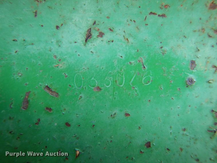 image for item GC9434 2000 John Deere 7210 tractor