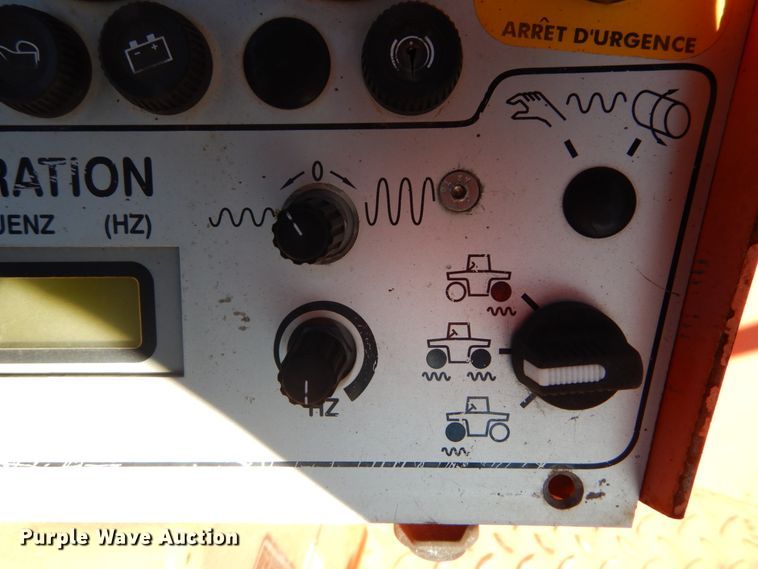 image for item GC9441 Hamm HD70 double drum vibratory roller