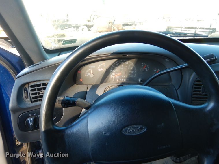 image for item GC9442 1998 Ford F150 pickup truck