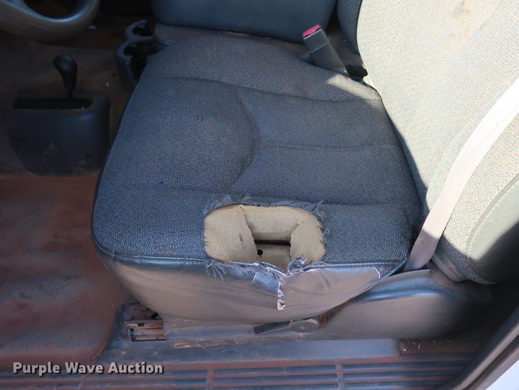 image for item GD9888 2004 Chevrolet Silverado 1500 Ext. Cab pickup truck