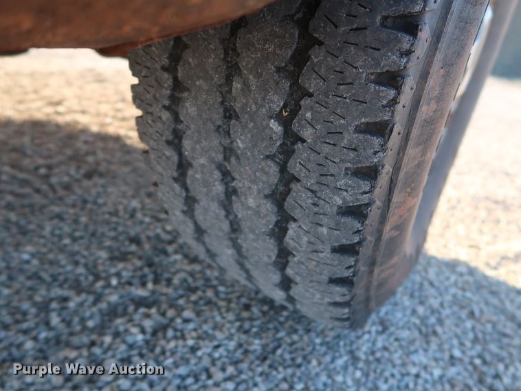 image for item GD9888 2004 Chevrolet Silverado 1500 Ext. Cab pickup truck