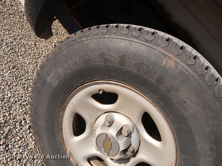 image for item GD9888 2004 Chevrolet Silverado 1500 Ext. Cab pickup truck