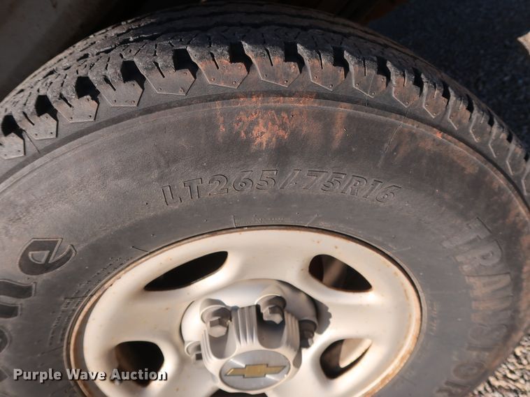 image for item GD9888 2004 Chevrolet Silverado 1500 Ext. Cab pickup truck