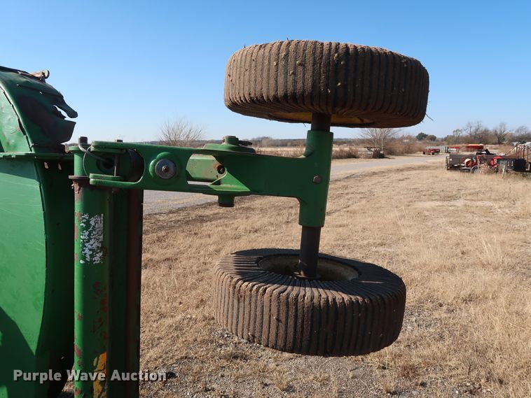 image for item GD9892 2003 John Deere CX15 rotary mower