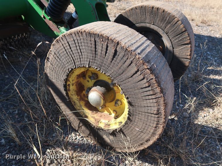 image for item GD9892 2003 John Deere CX15 rotary mower