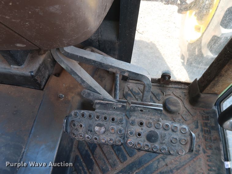 image for item GD9893 1998 John Deere 5510 MFWD tractor