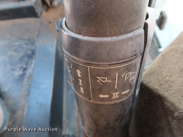 image for item GD9893 1998 John Deere 5510 MFWD tractor