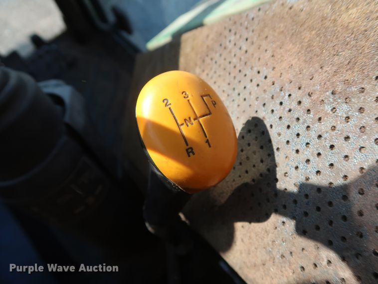 image for item GD9893 1998 John Deere 5510 MFWD tractor