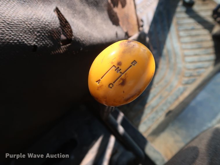 image for item GD9893 1998 John Deere 5510 MFWD tractor