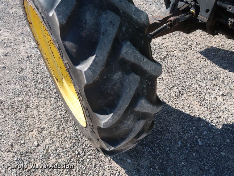 image for item GD9893 1998 John Deere 5510 MFWD tractor