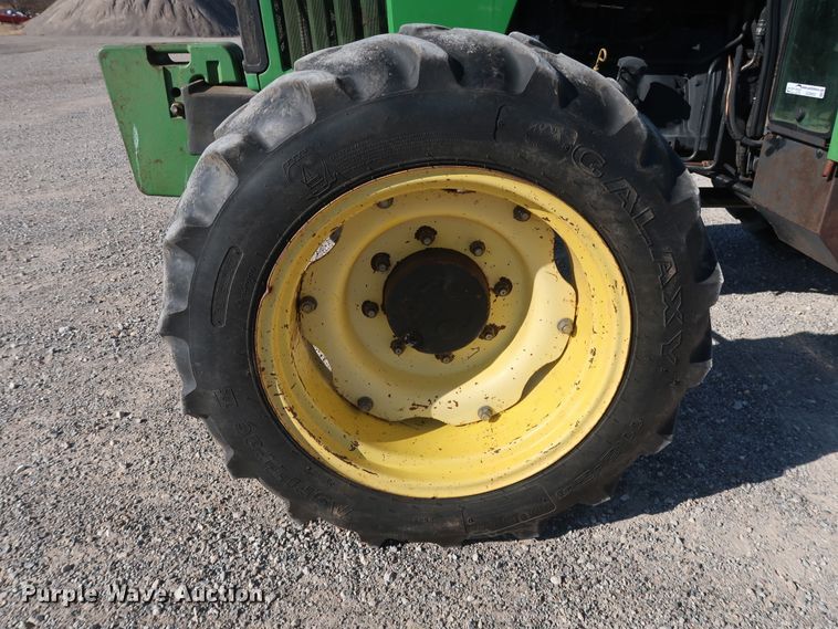 image for item GD9893 1998 John Deere 5510 MFWD tractor