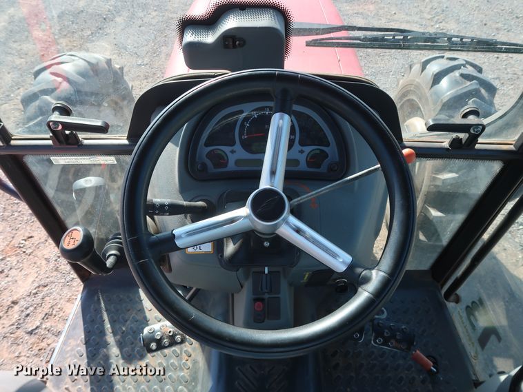 image for item GD9894 2011 McCormick T110 Max MFWD tractor