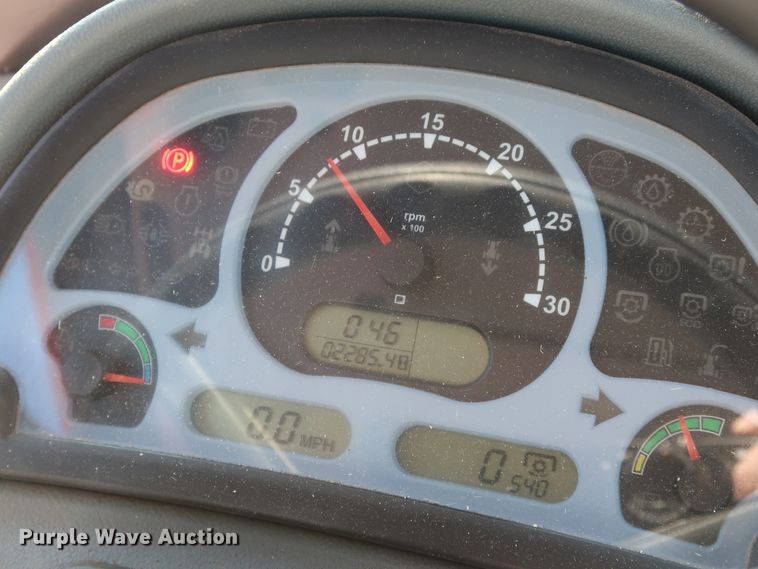 image for item GD9894 2011 McCormick T110 Max MFWD tractor