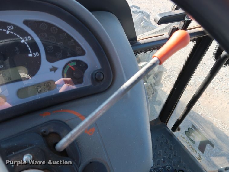 image for item GD9894 2011 McCormick T110 Max MFWD tractor