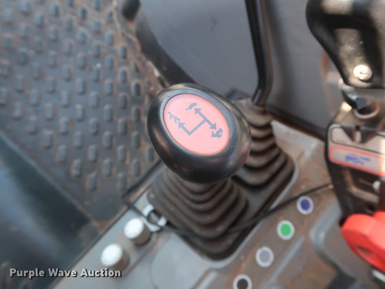 image for item GD9894 2011 McCormick T110 Max MFWD tractor