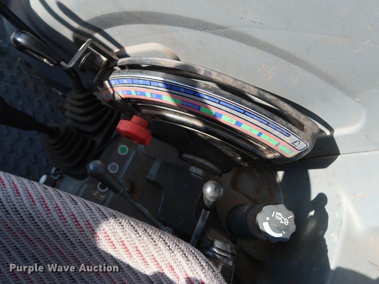 image for item GD9894 2011 McCormick T110 Max MFWD tractor