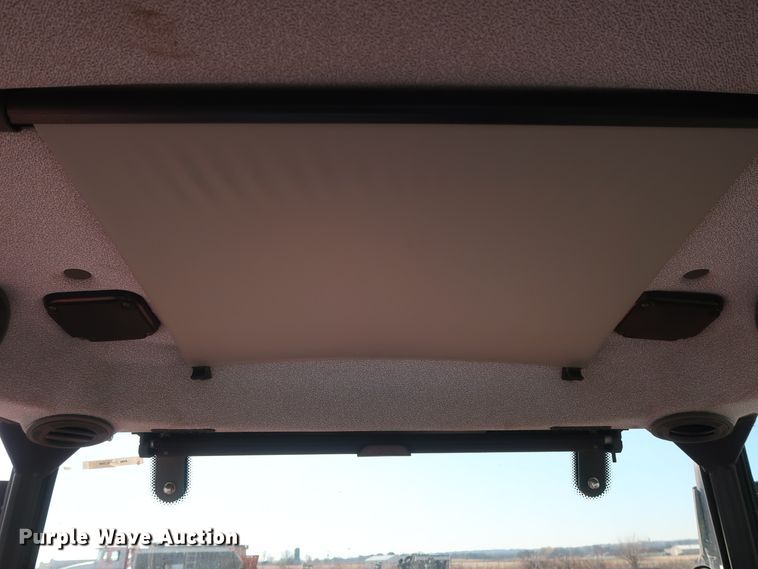 image for item GD9894 2011 McCormick T110 Max MFWD tractor