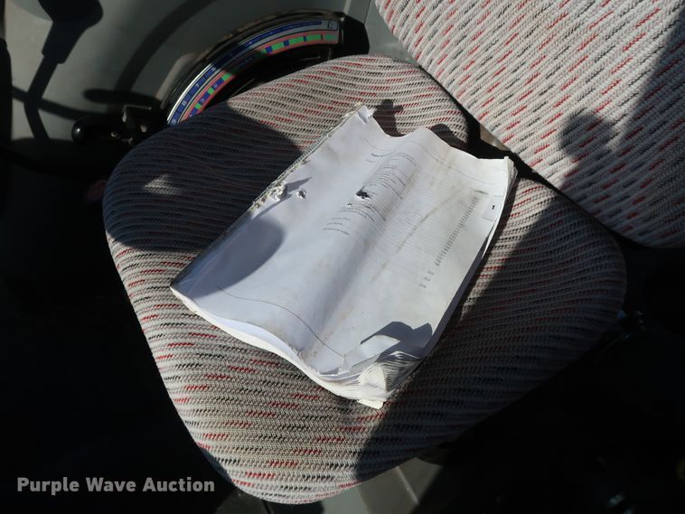 image for item GD9894 2011 McCormick T110 Max MFWD tractor