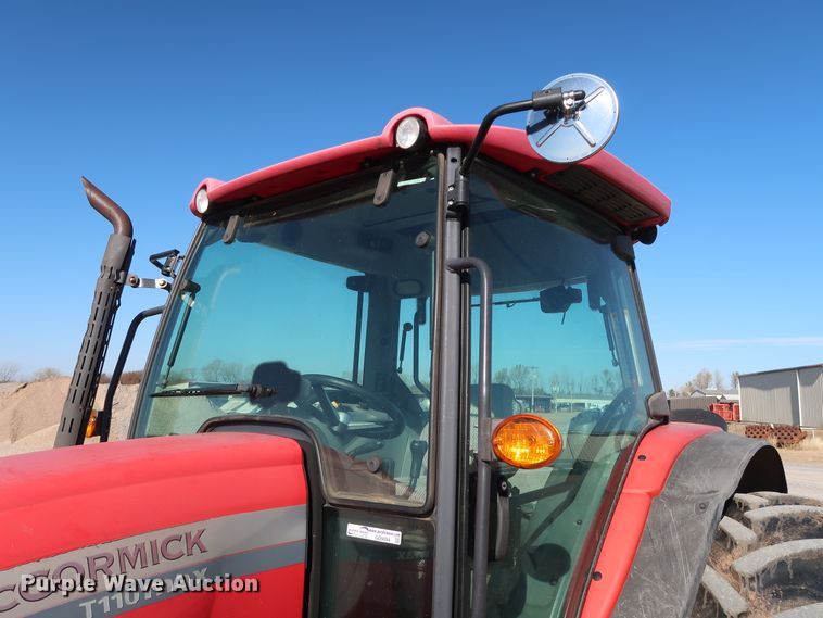 image for item GD9894 2011 McCormick T110 Max MFWD tractor