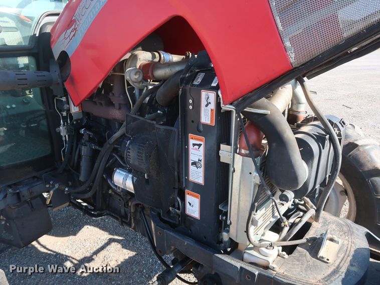 image for item GD9894 2011 McCormick T110 Max MFWD tractor