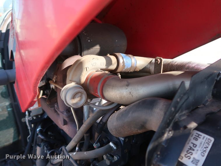 image for item GD9894 2011 McCormick T110 Max MFWD tractor