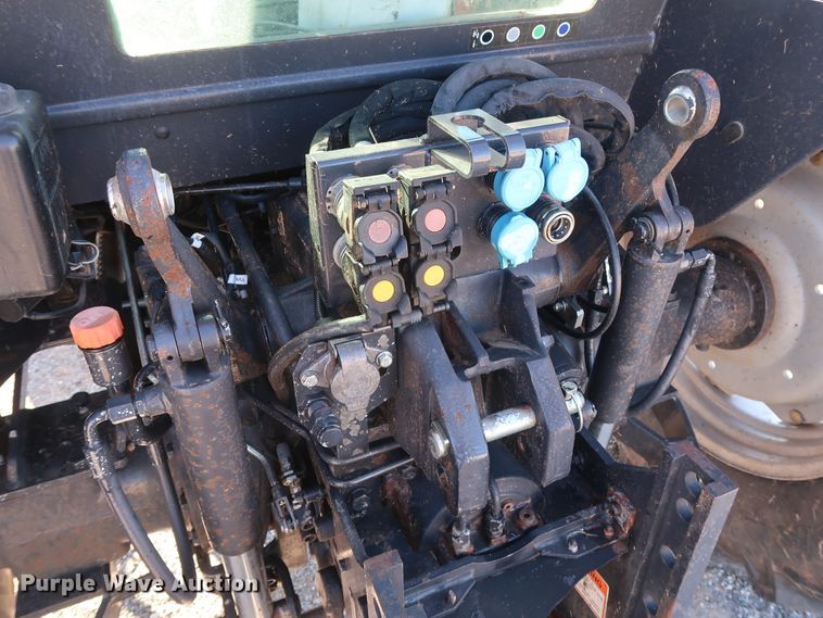 image for item GD9894 2011 McCormick T110 Max MFWD tractor