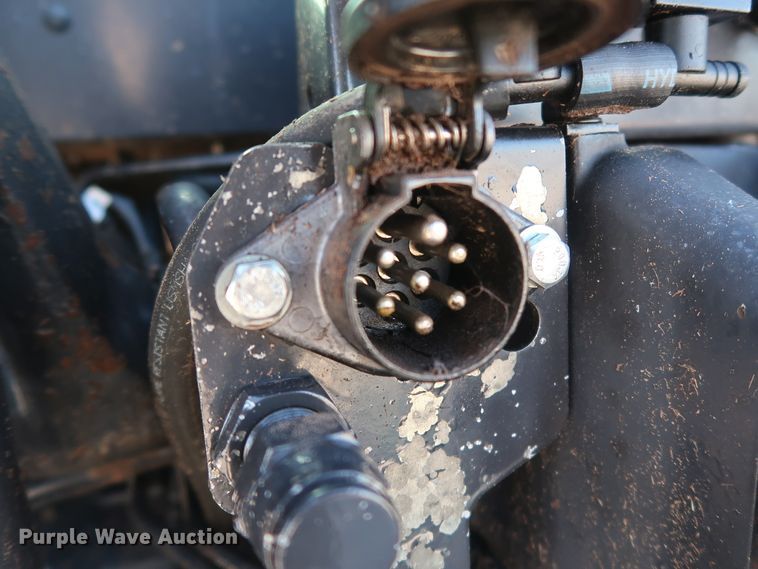 image for item GD9894 2011 McCormick T110 Max MFWD tractor