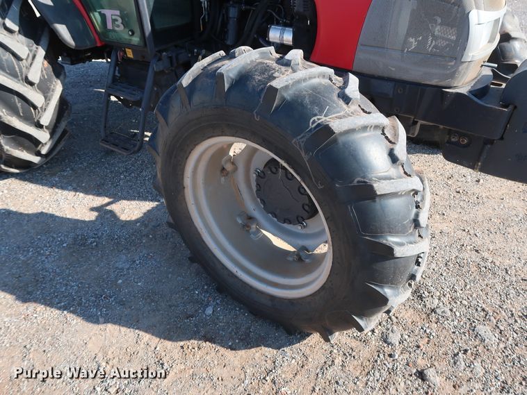 image for item GD9894 2011 McCormick T110 Max MFWD tractor