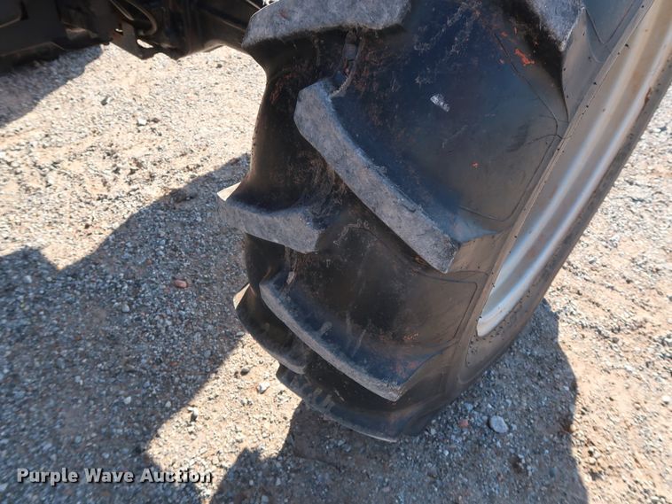 image for item GD9894 2011 McCormick T110 Max MFWD tractor