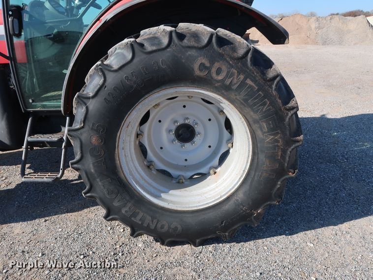 image for item GD9894 2011 McCormick T110 Max MFWD tractor