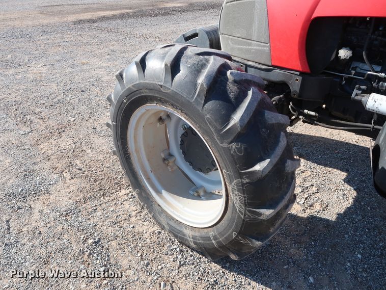 image for item GD9894 2011 McCormick T110 Max MFWD tractor