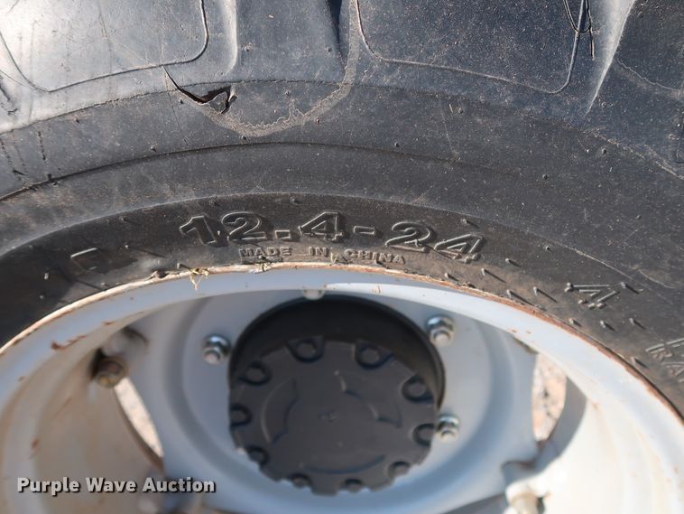 image for item GD9894 2011 McCormick T110 Max MFWD tractor