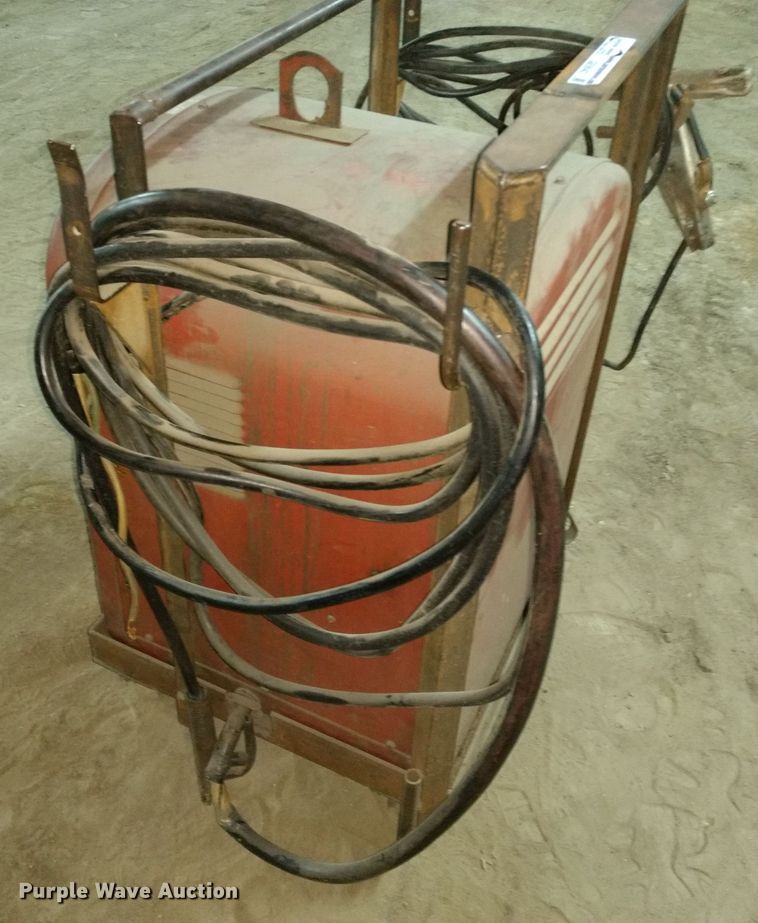 image for item GE9542 Lincoln Idealarc 250 arc welder