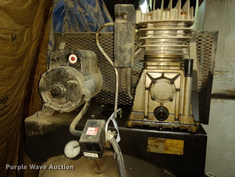 image for item GE9547 Black Max air compressor