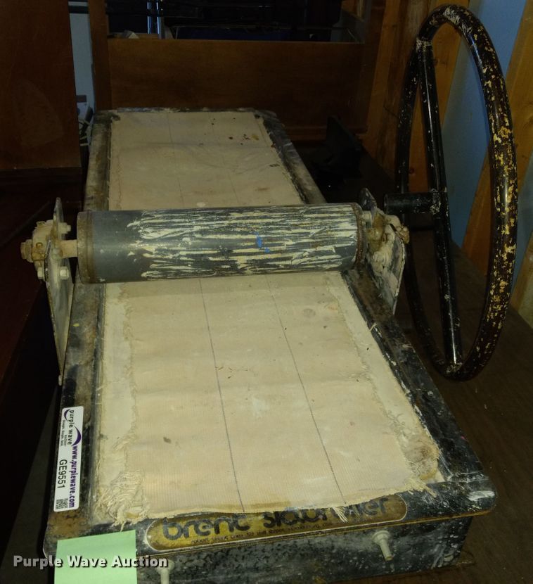 image for item GE9551 Brent slab roller