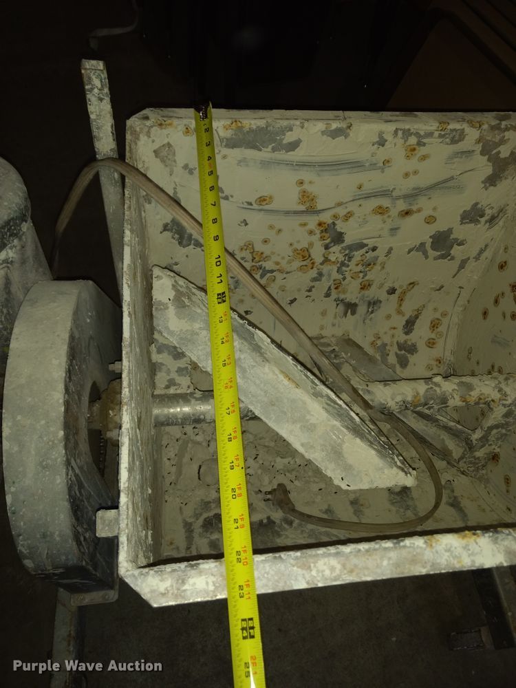 image for item GE9553 Blue Bird clay mixer