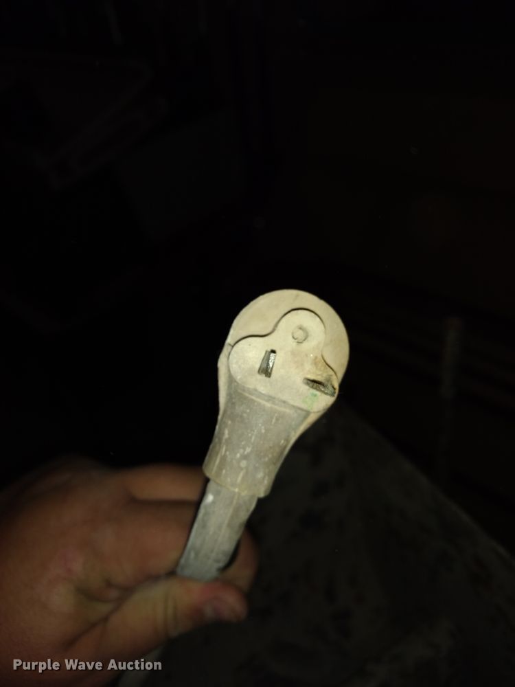 image for item GE9553 Blue Bird clay mixer