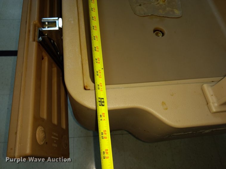 image for item GE9555 (2) Cambro serving carts