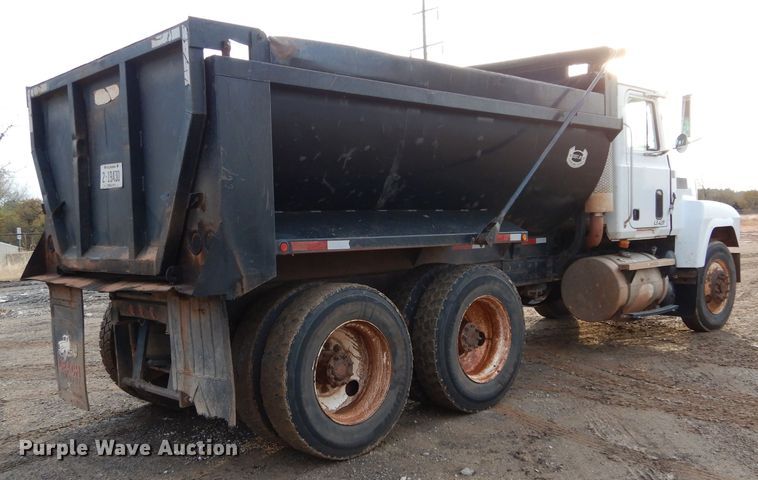 image for item GF9759 1996 Mack CH613 dump truck