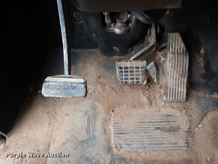 image for item GF9759 1996 Mack CH613 dump truck