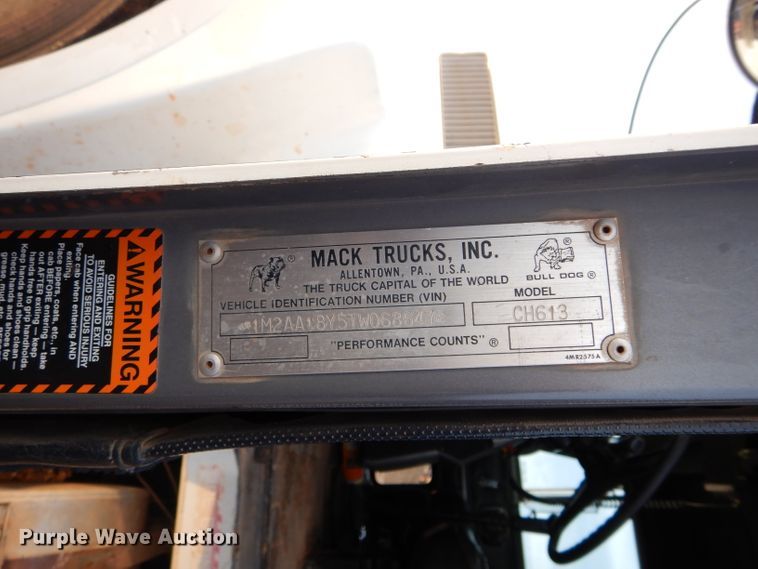 image for item GF9759 1996 Mack CH613 dump truck