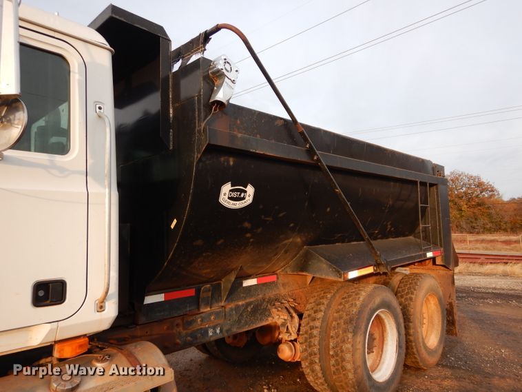 image for item GF9759 1996 Mack CH613 dump truck