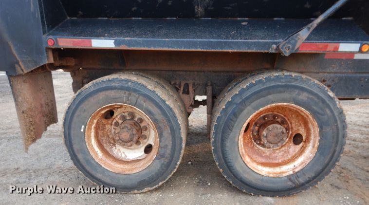 image for item GF9759 1996 Mack CH613 dump truck