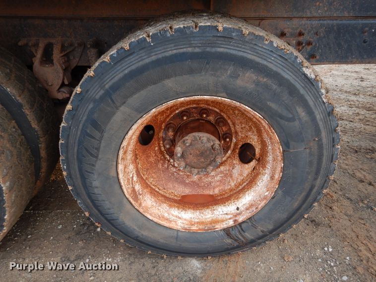 image for item GF9759 1996 Mack CH613 dump truck